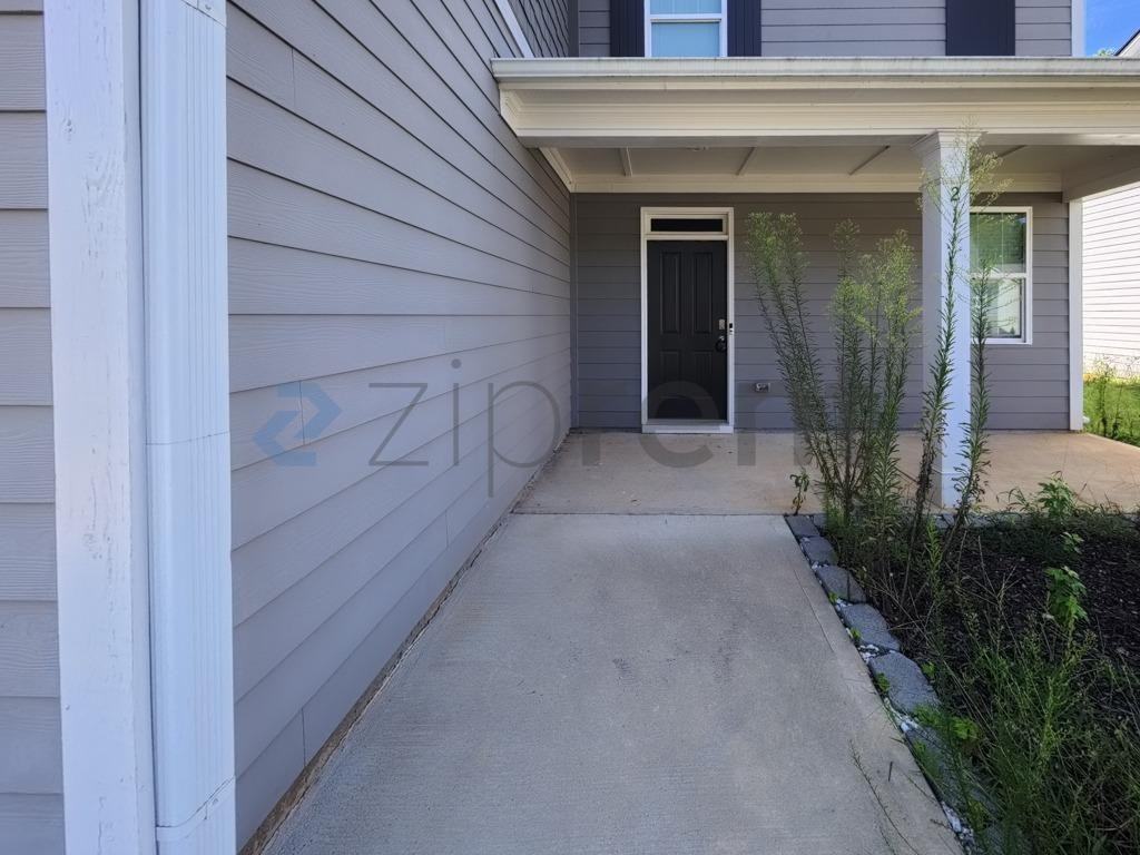 211 Embry Blvd - Photo 5 of 50