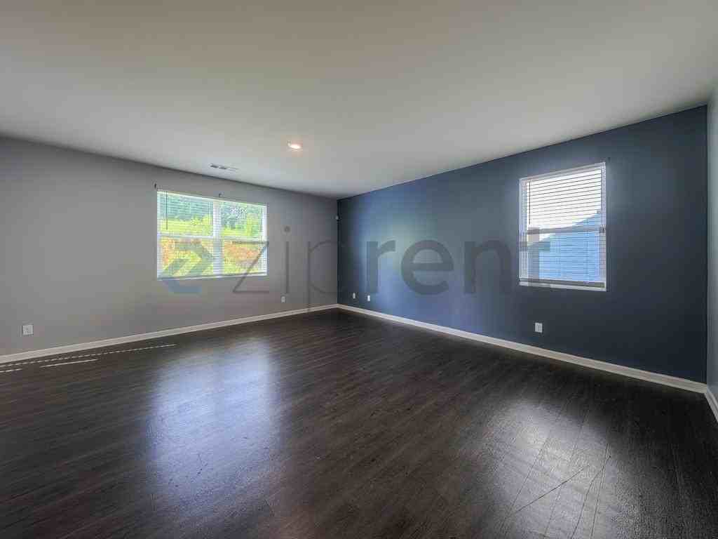 211 Embry Blvd - Photo 5 of 50