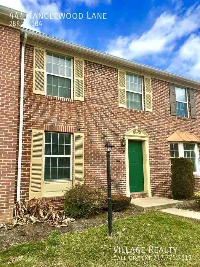444 Tanglewood Ln - Photo 5 of 50