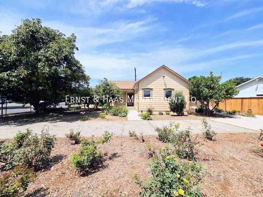 9497 Foster Rd - Photo 2 of 33