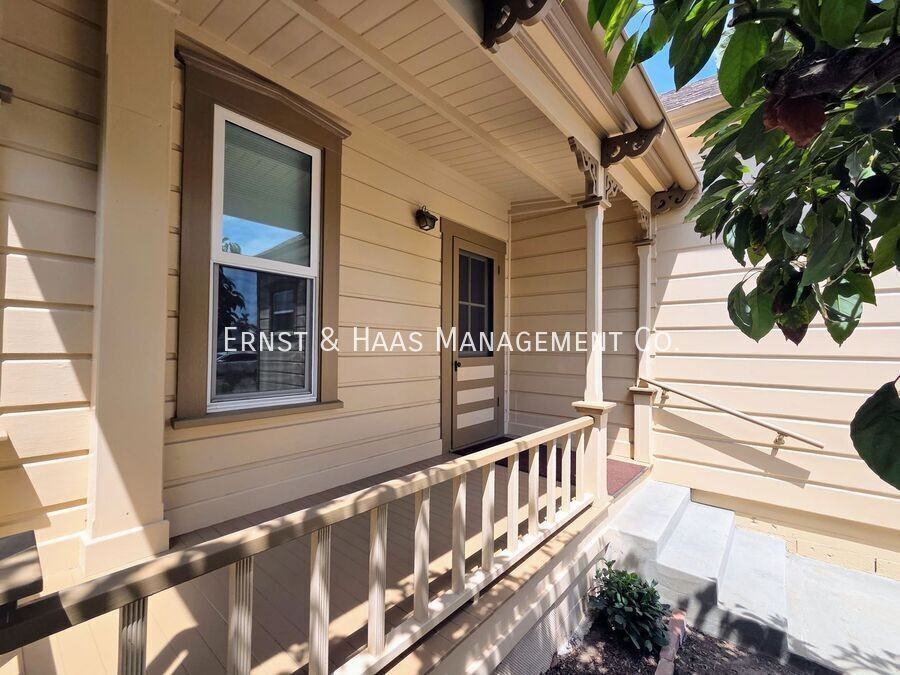 9497 Foster Rd - Photo 3 of 33