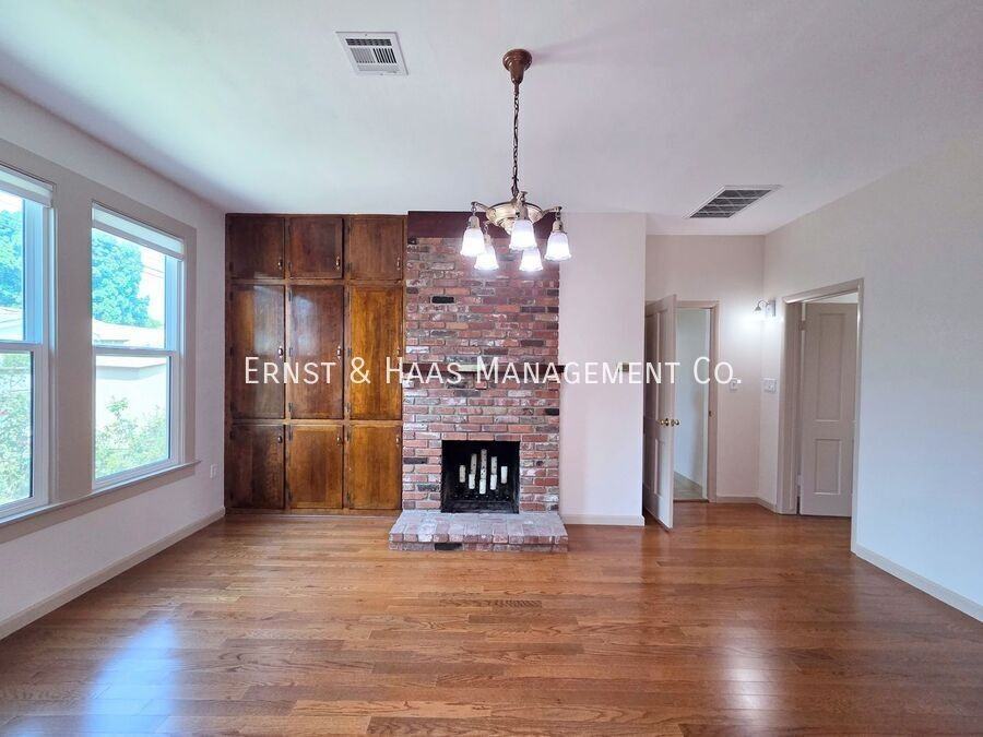 9497 Foster Rd - Photo 7 of 33