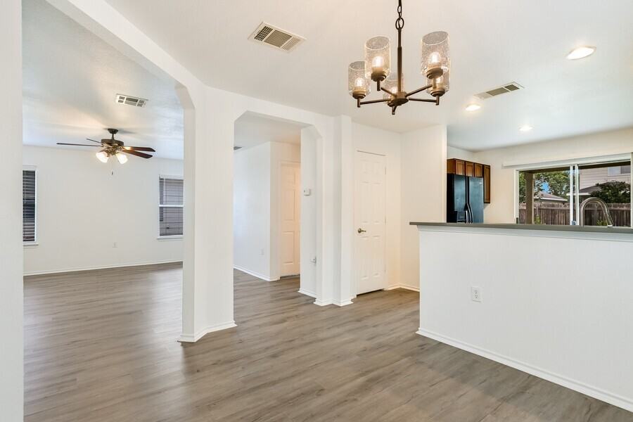 1628 Poppy Seed Ln - Photo 3 of 20