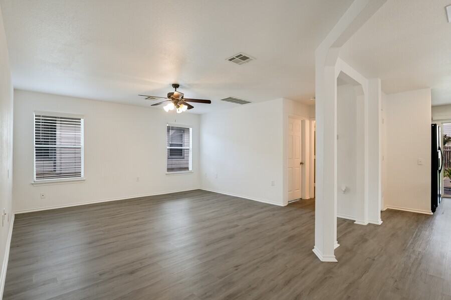 1628 Poppy Seed Ln - Photo 4 of 20