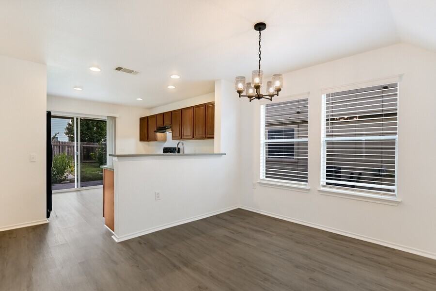 1628 Poppy Seed Ln - Photo 5 of 20