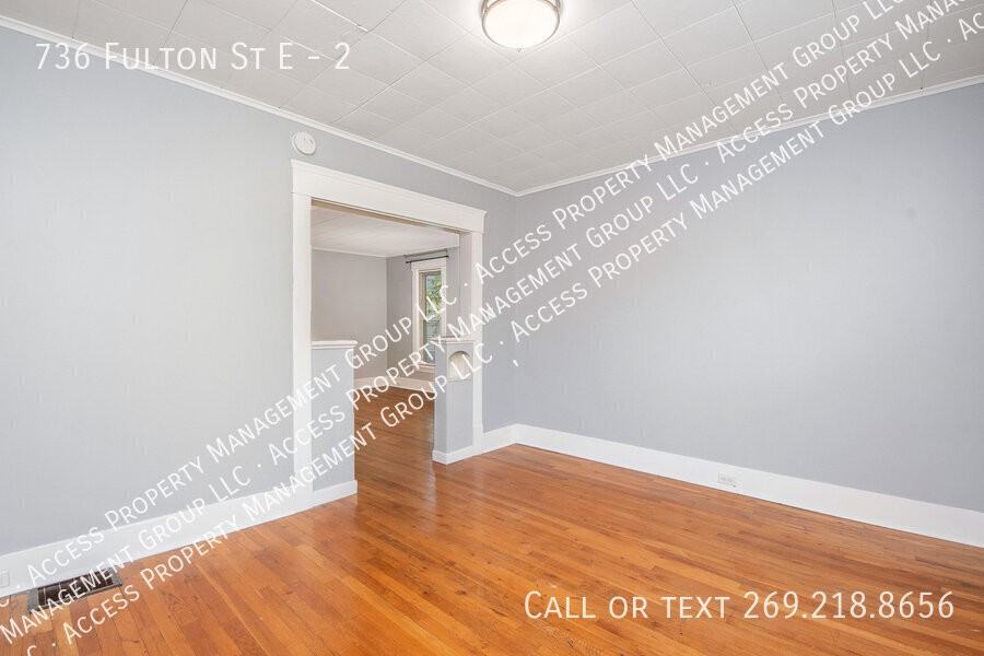 736 Fulton St E #2 - Photo 5 of 13