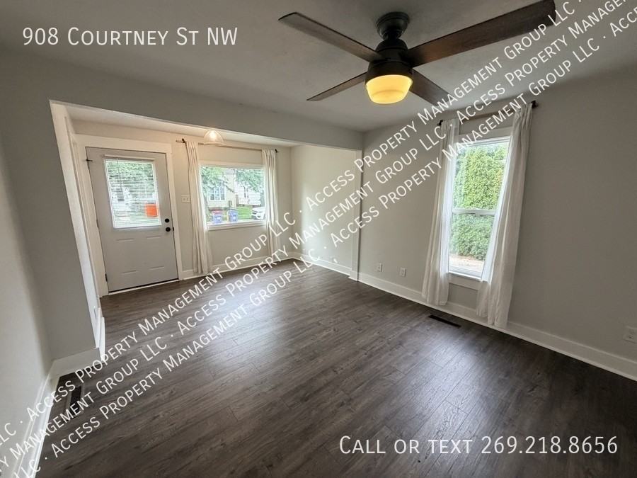 908 Courtney St Nw - Photo 2 of 26