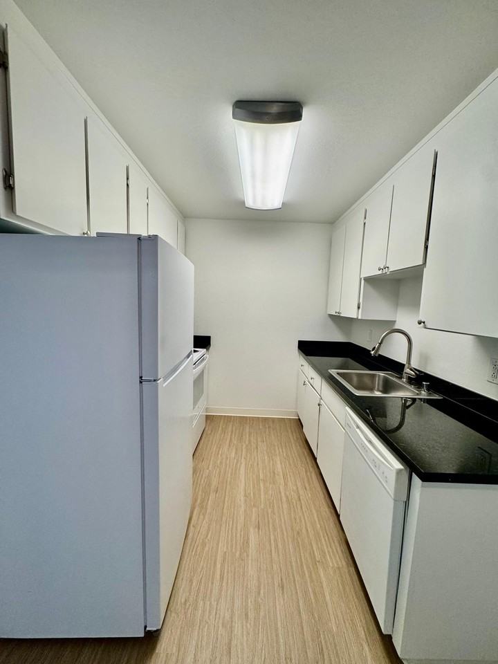 450 Alameda Del Prado #I - Photo 2 of 19