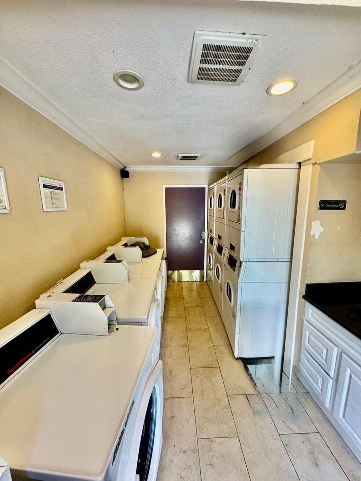 450 Alameda Del Prado #I - Photo 3 of 19