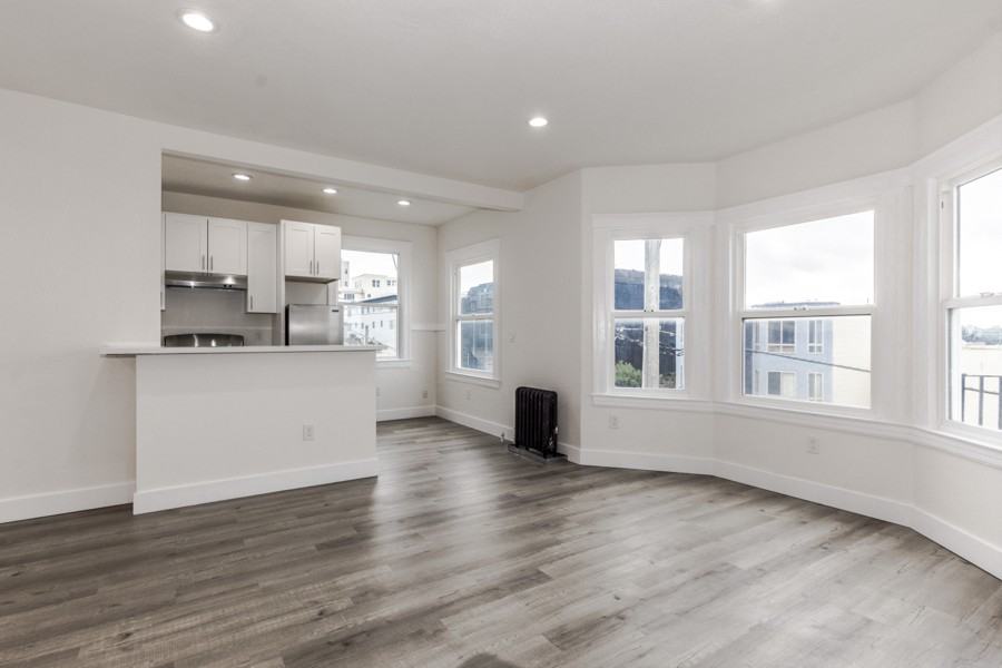 4748 Balboa St #302 - Photo 2 of 8
