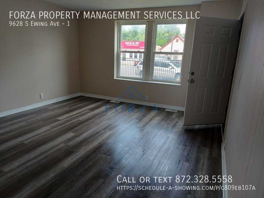 9628 S Ewing Ave #1 - Photo 3 of 7