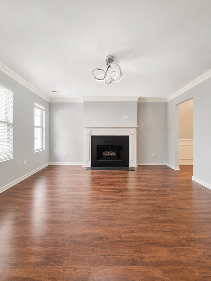 3270 Stratton Lane - Photo 4 of 16