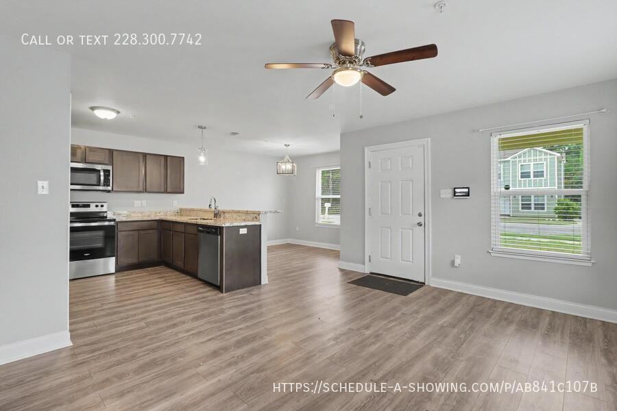 12056 Turnberry Cv - Photo 2 of 20