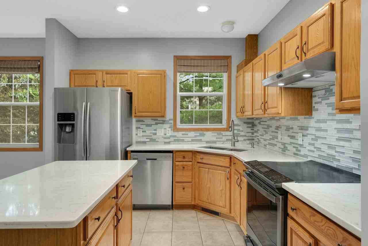 A9771 Gable Drive - Photo 5 of 44