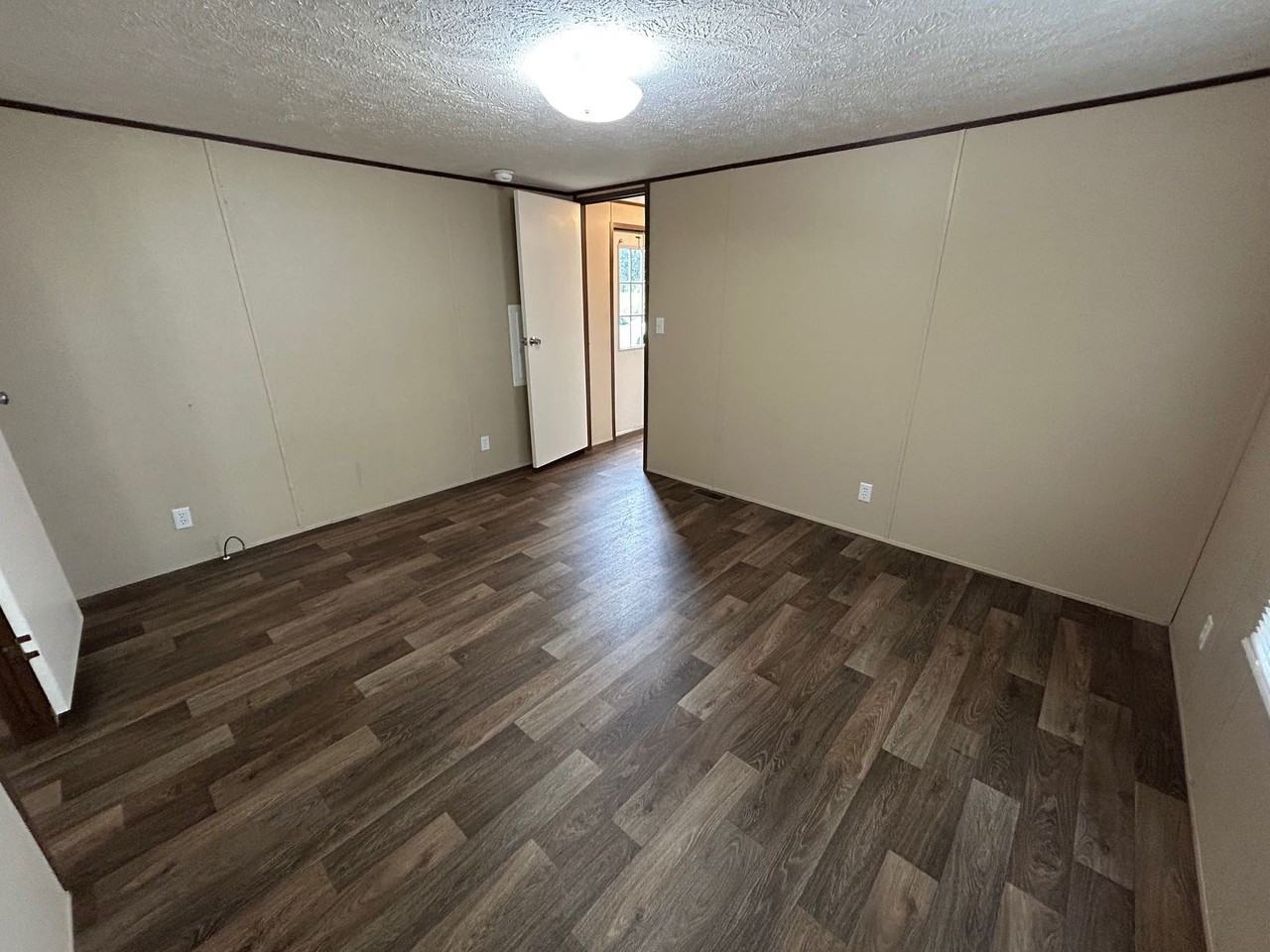 312 Hovie Ct - Photo 3 of 9