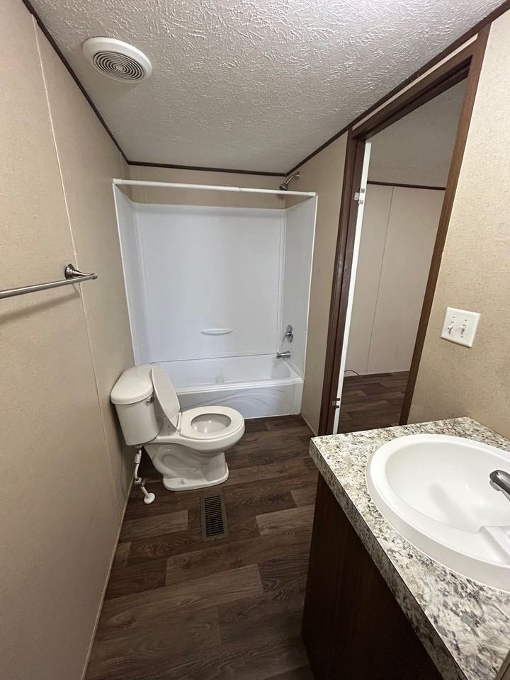 312 Hovie Ct - Photo 6 of 9