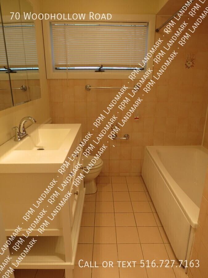 70 Woodhollow Rd - Photo 4 of 10