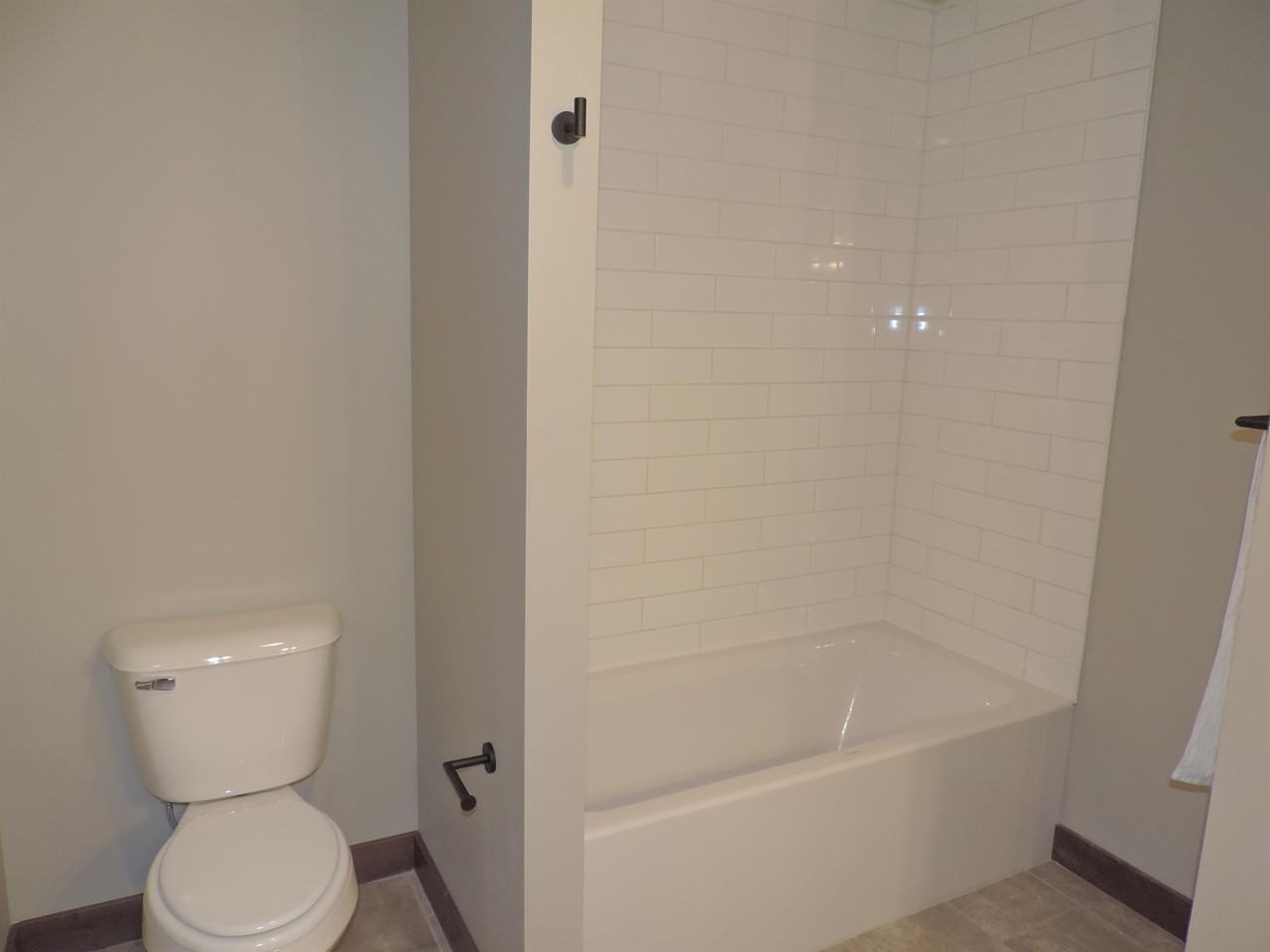 1306 Fozzie Ln #C - Photo 6 of 11