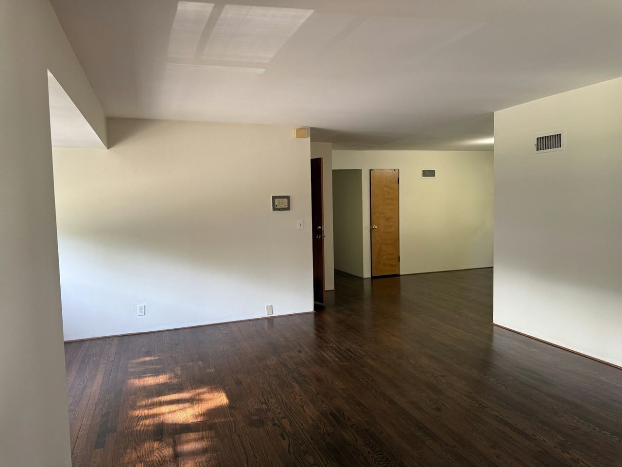 7616 Baltimore Avenue - Photo 5 of 22