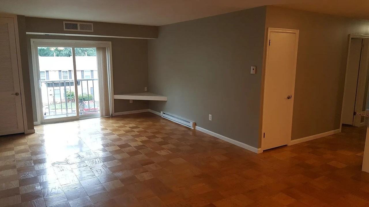 201 North Emory Drive, Unit 11 - Photo 3 of 21