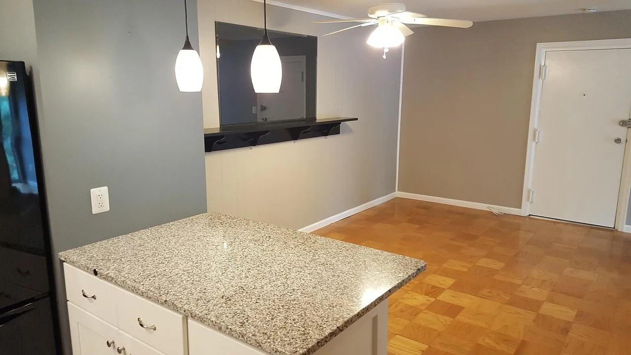 201 North Emory Drive, Unit 11 - Photo 5 of 21