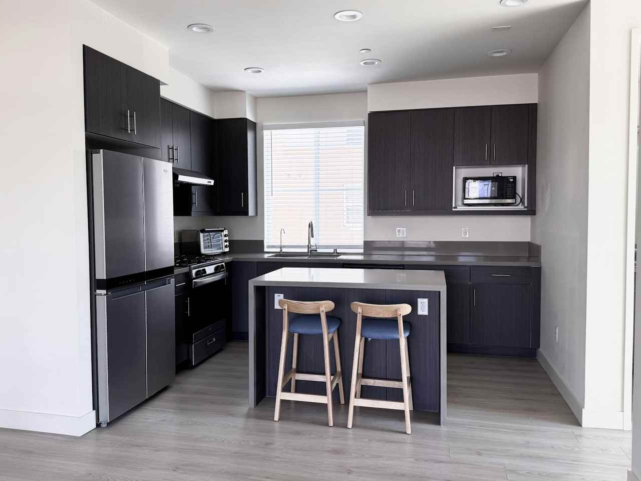 19 S Chapel Ave, C - Photo 7 of 23
