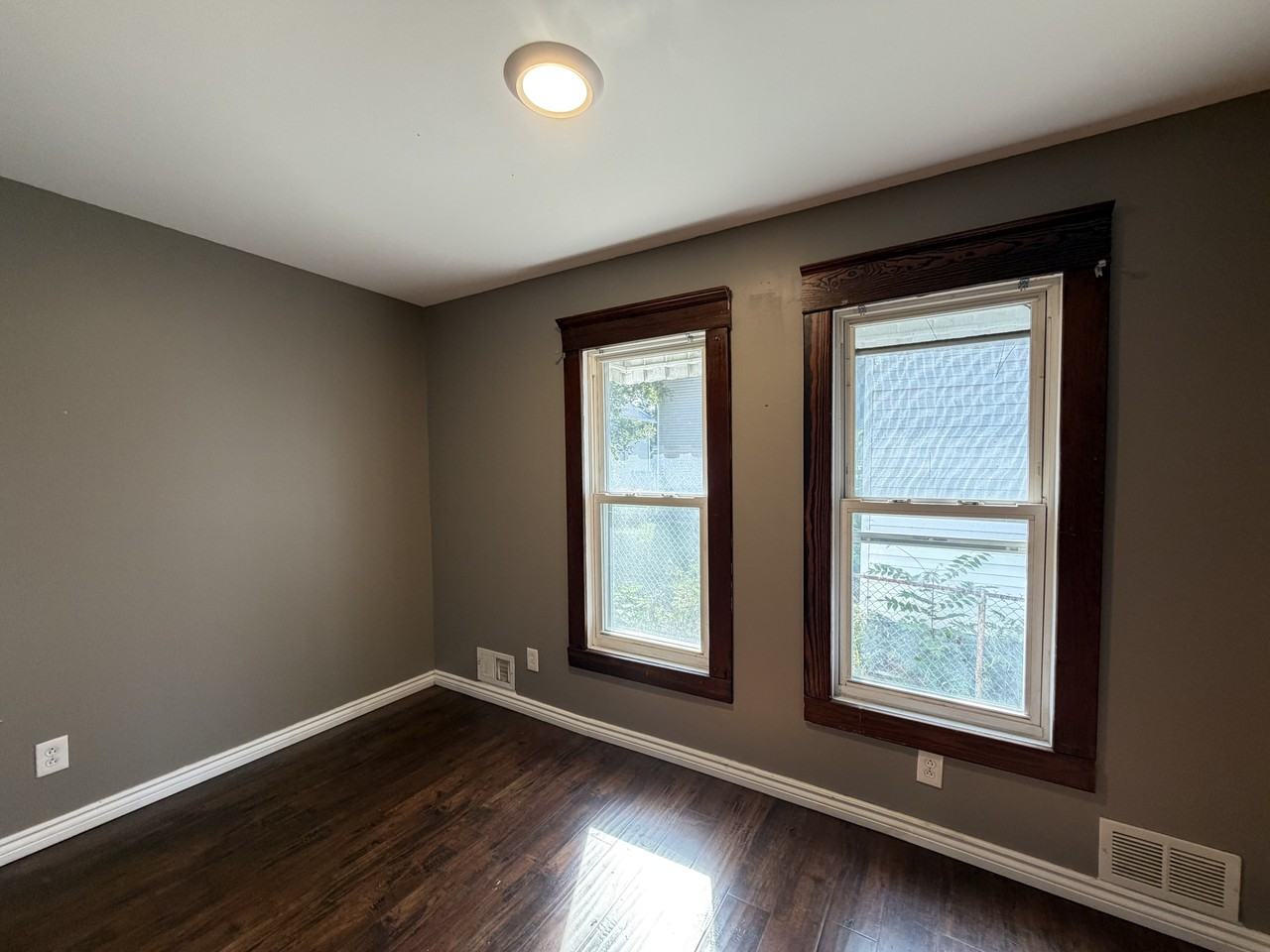 11 Pooley Place - Front House - Photo 6 of 20