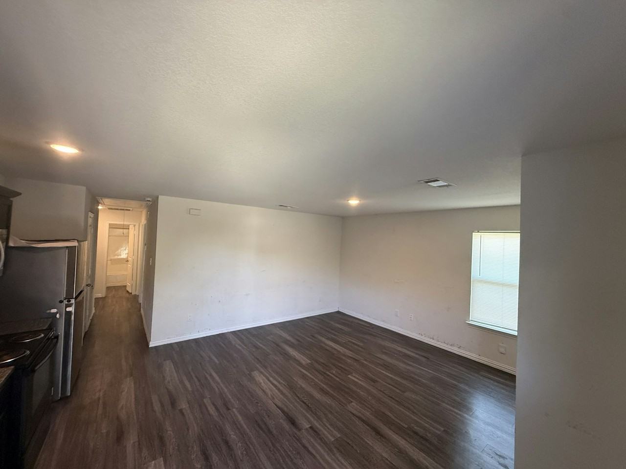 5509 Nielan Street, Unit B - Photo 5 of 14