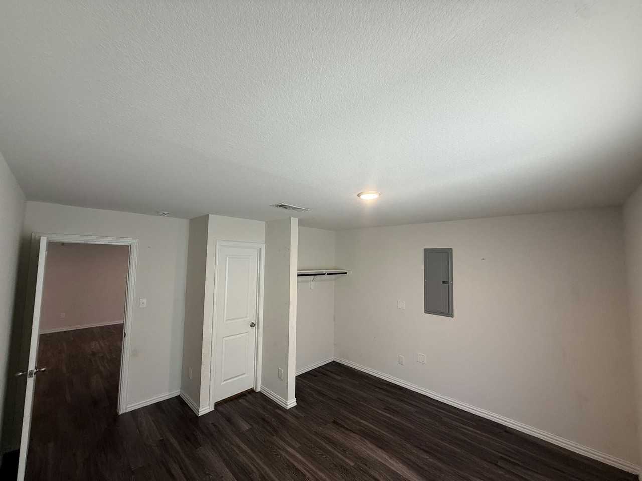 5509 Nielan Street, Unit B - Photo 7 of 14