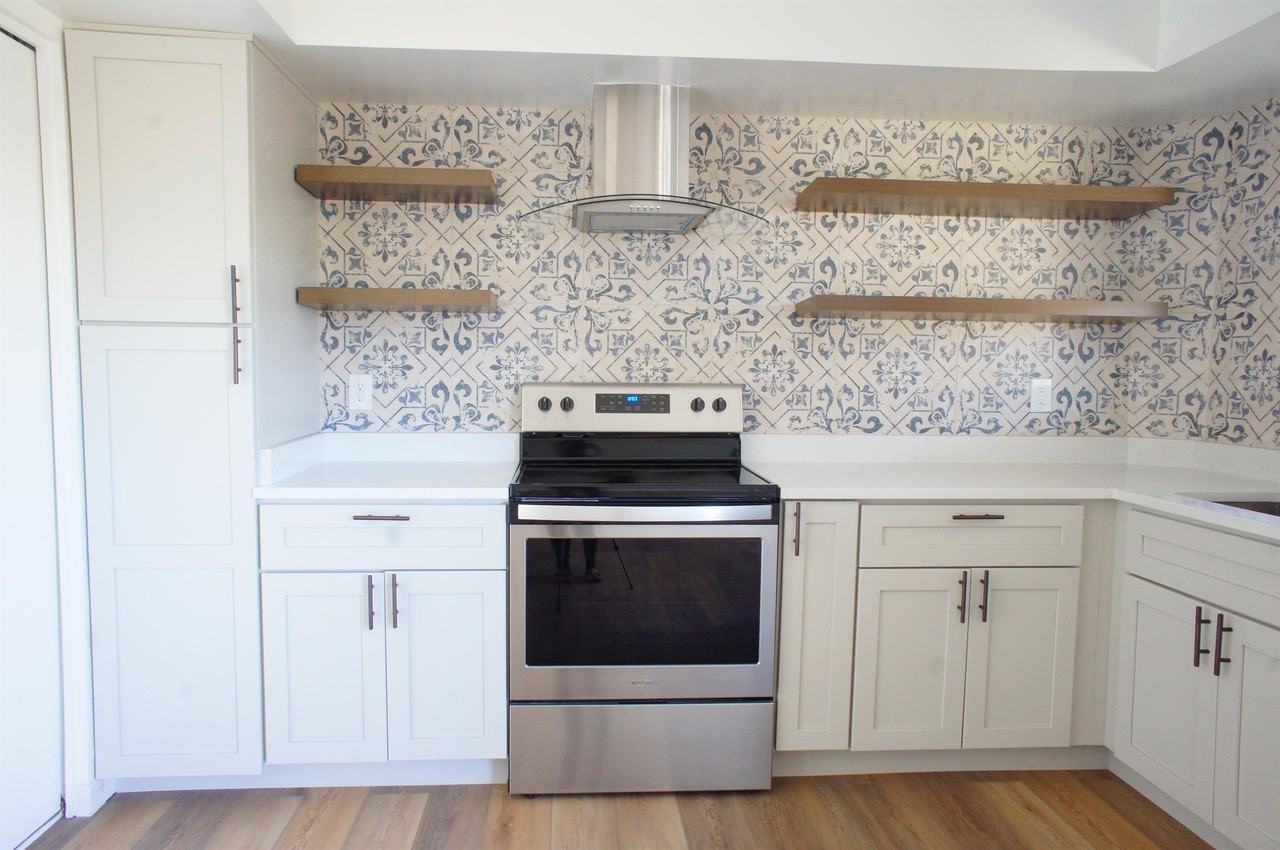 3827 S Mill Ave #1 - Photo 2 of 24
