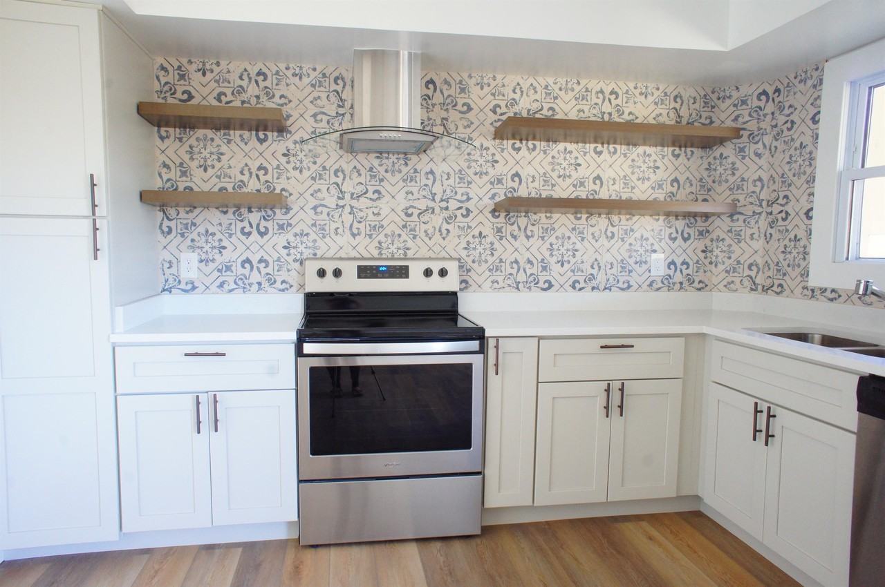 3827 S Mill Ave #1 - Photo 3 of 24