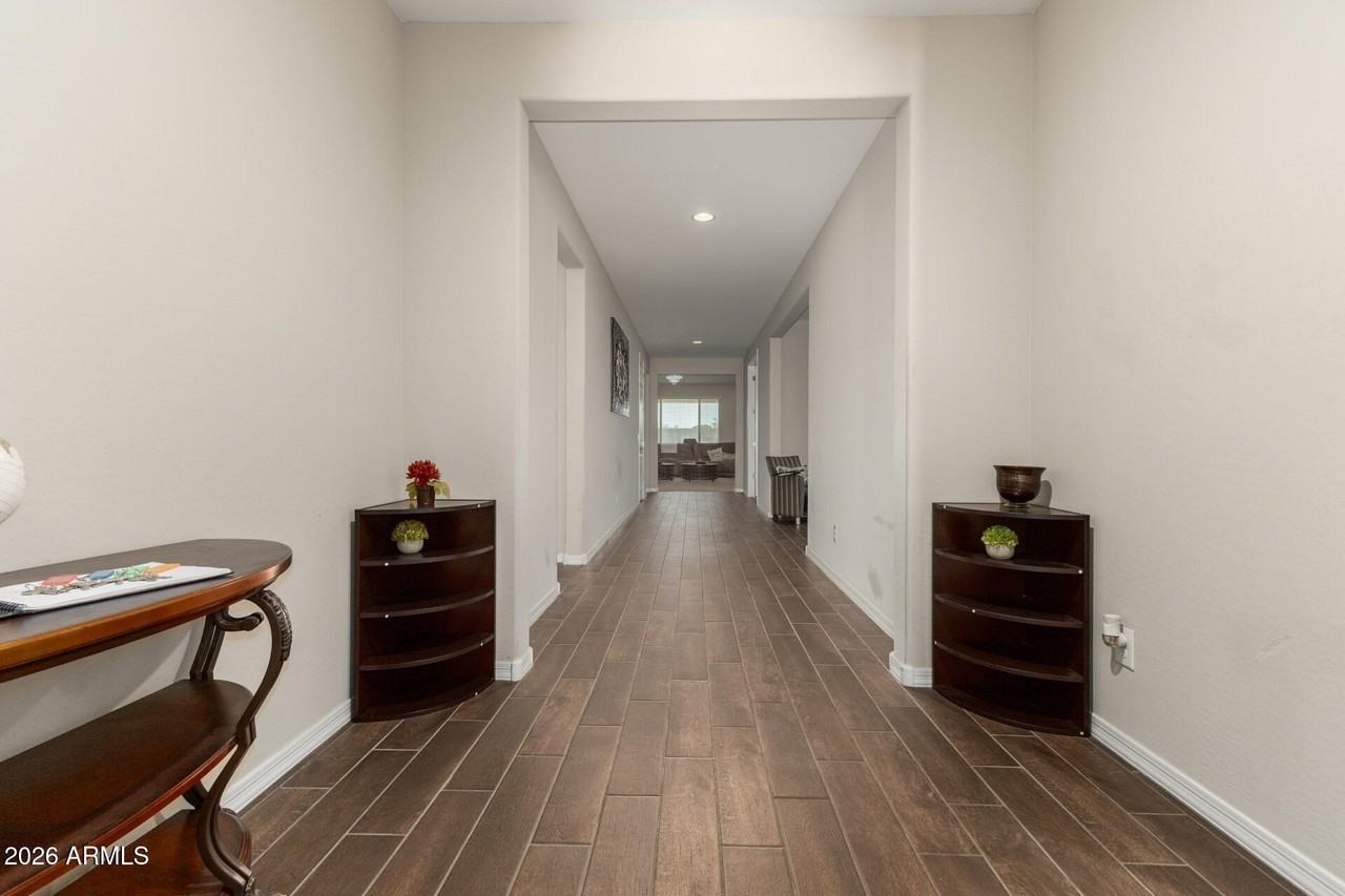 18427 W Pasadena Ave - Photo 5 of 22