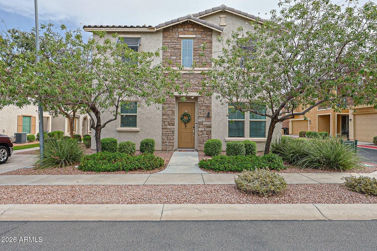 17717 W Mandalay Ln