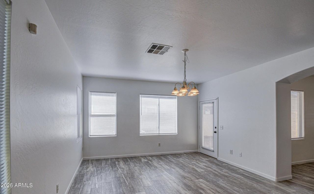12031 W Belmont Dr - Photo 4 of 11
