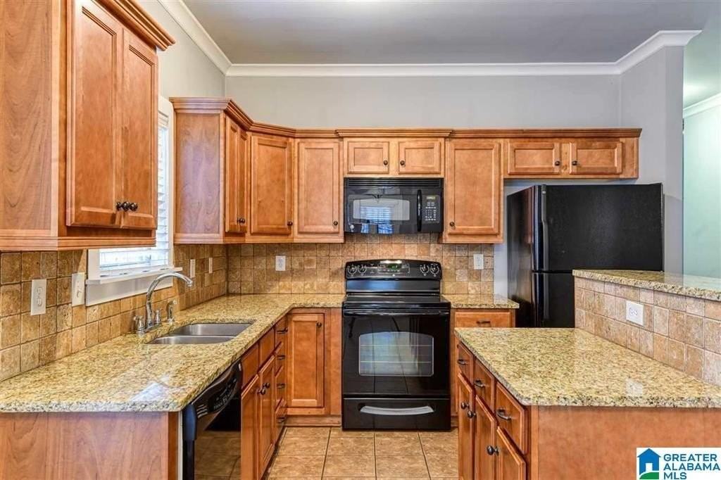 366 Kingston Cir - Photo 6 of 23