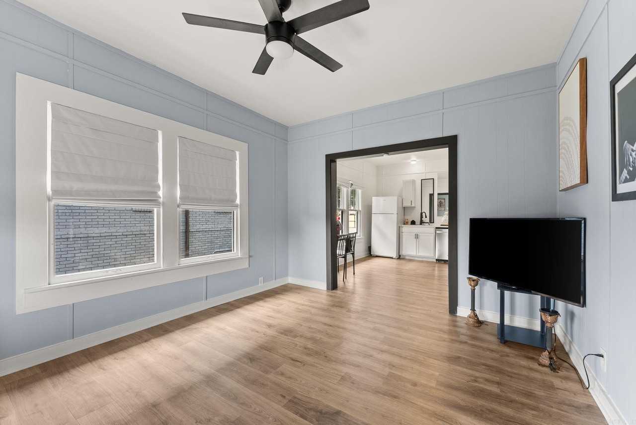 1503 Main St - Photo 6 of 14