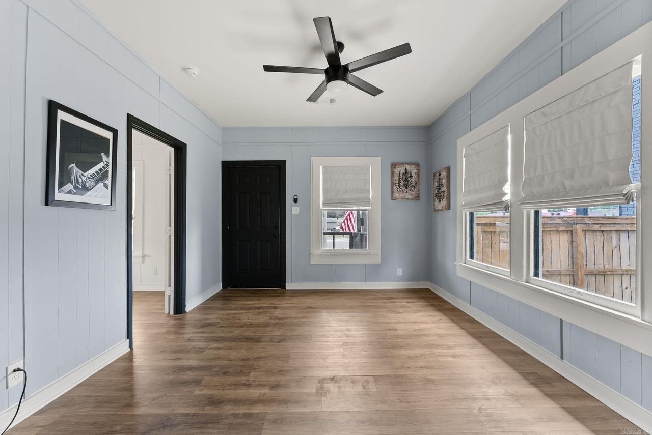 1503 Main St - Photo 7 of 14