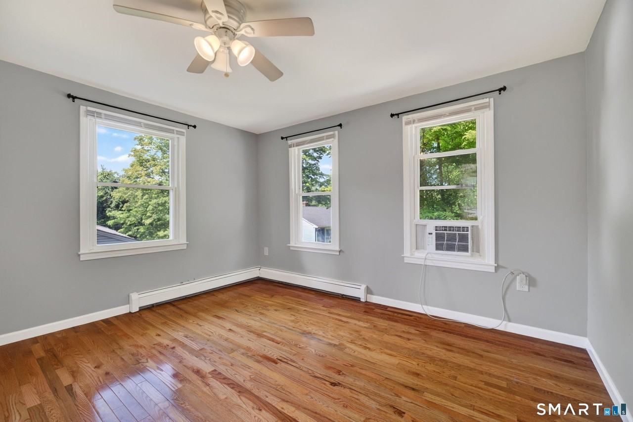 224 Anns Farm Rd - Photo 6 of 40