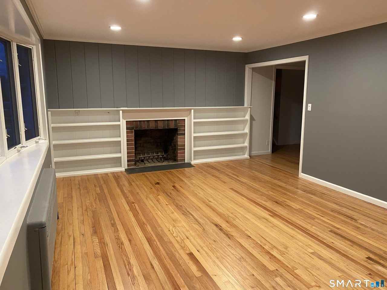 61 Kenilworth Dr W - Photo 2 of 23
