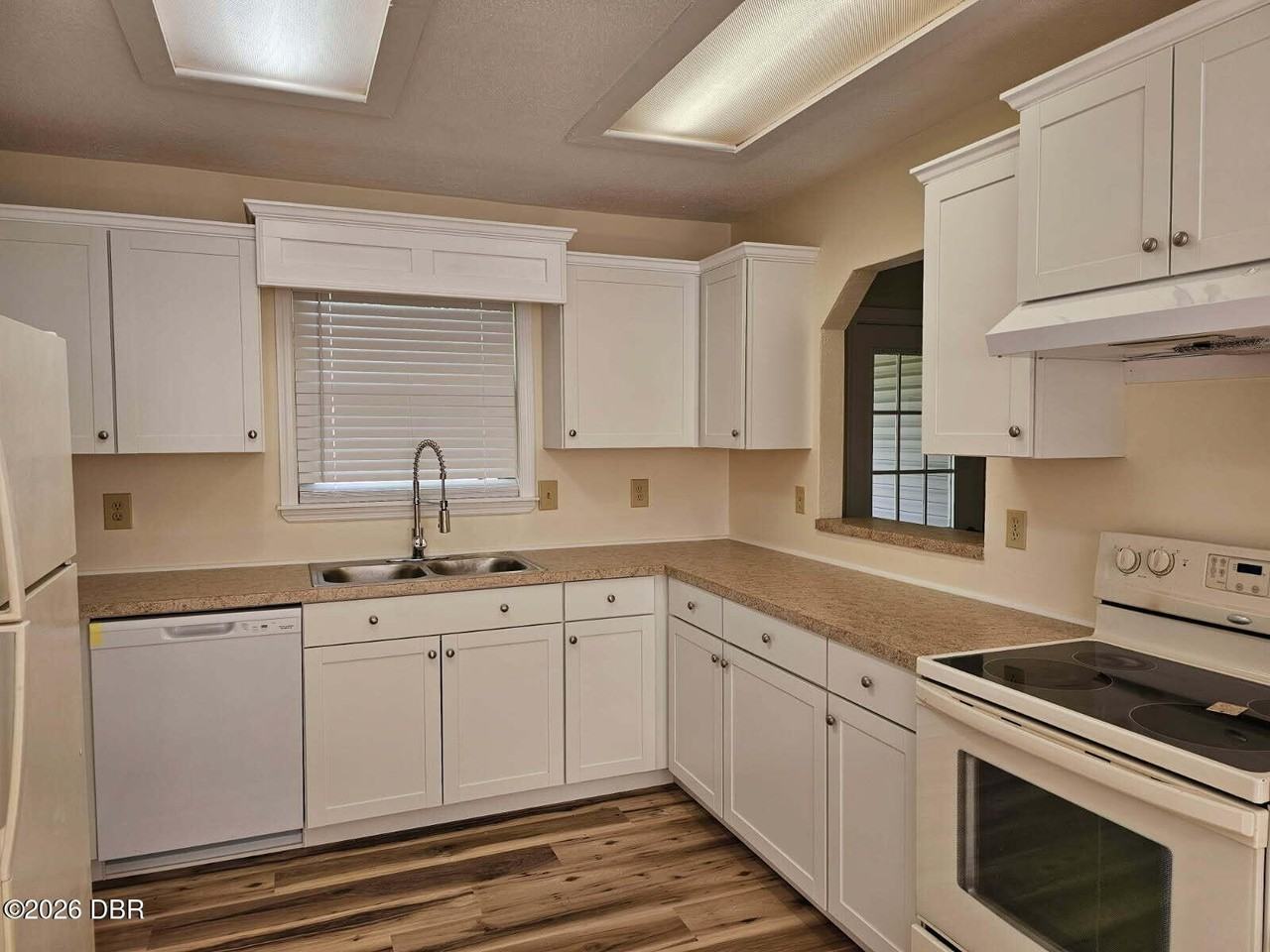 621 Cole Dr - Photo 3 of 4