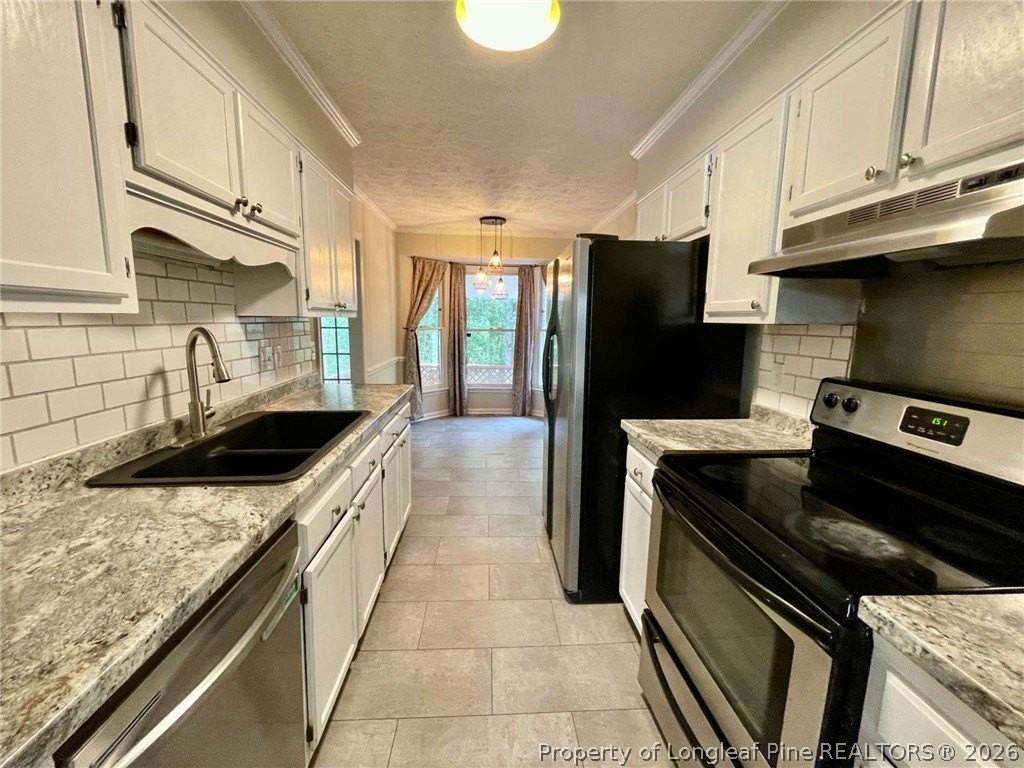 6736 Saint Julian Way - Photo 5 of 27