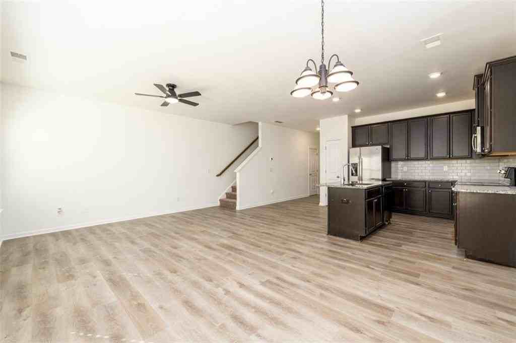 4950 Elmbrook Dr - Photo 2 of 14