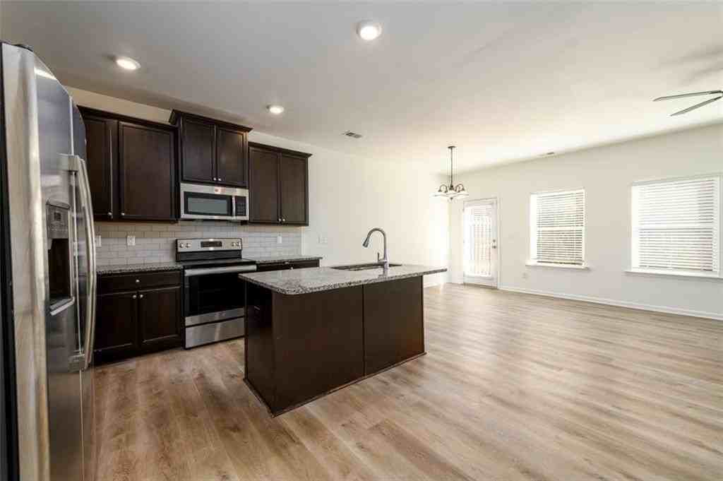 4950 Elmbrook Dr - Photo 7 of 14