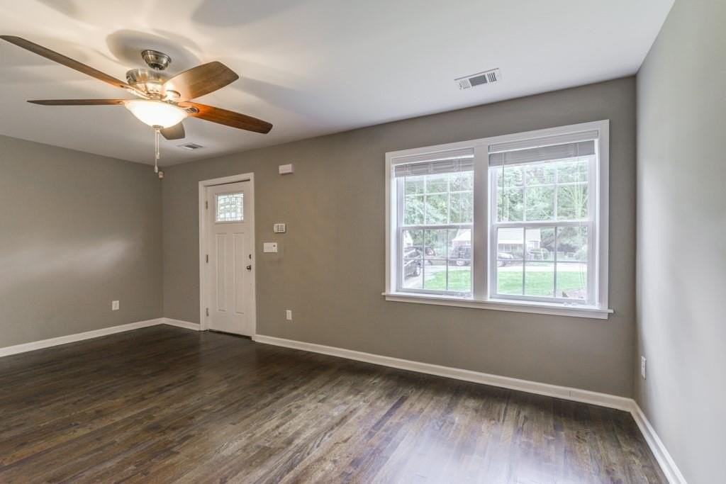 567 Ashburton Ave - Photo 7 of 22