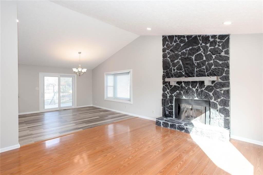4049 Leicester Dr Ne - Photo 6 of 32