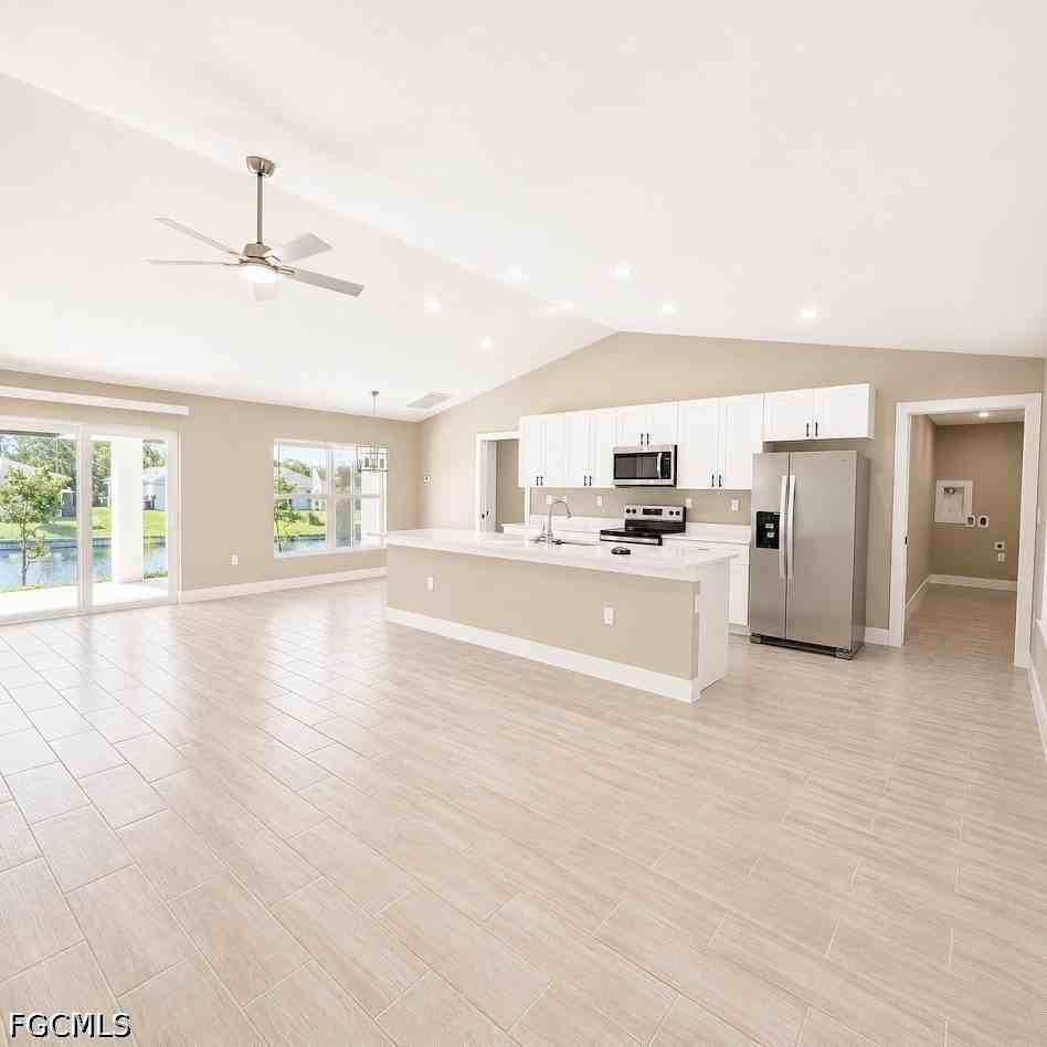 3464 Ne 9th Pl - Photo 2 of 27