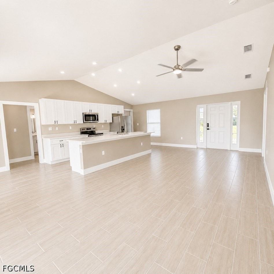 3464 Ne 9th Pl - Photo 3 of 27