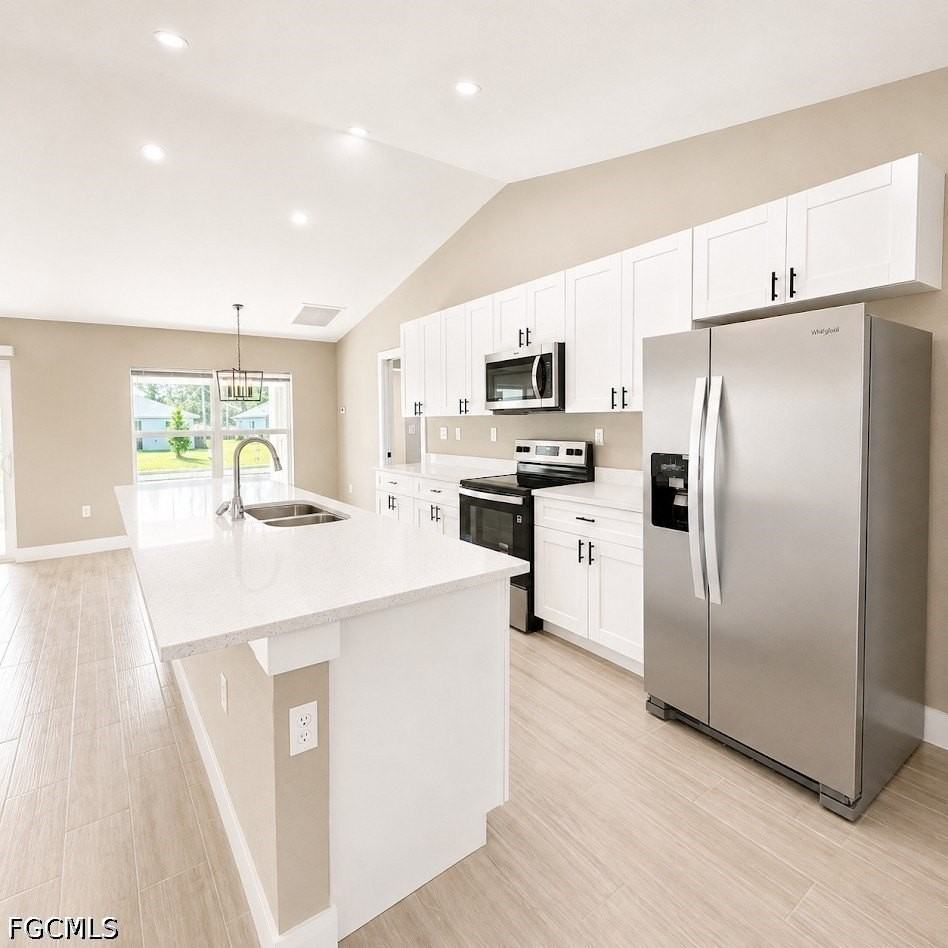 3464 Ne 9th Pl - Photo 4 of 27