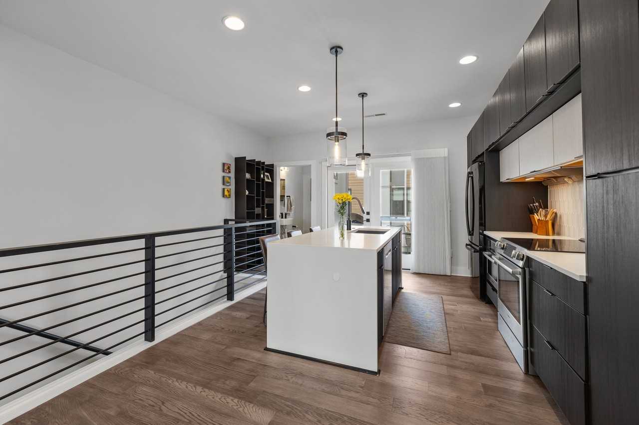 1207 Minter Pl - Photo 6 of 47