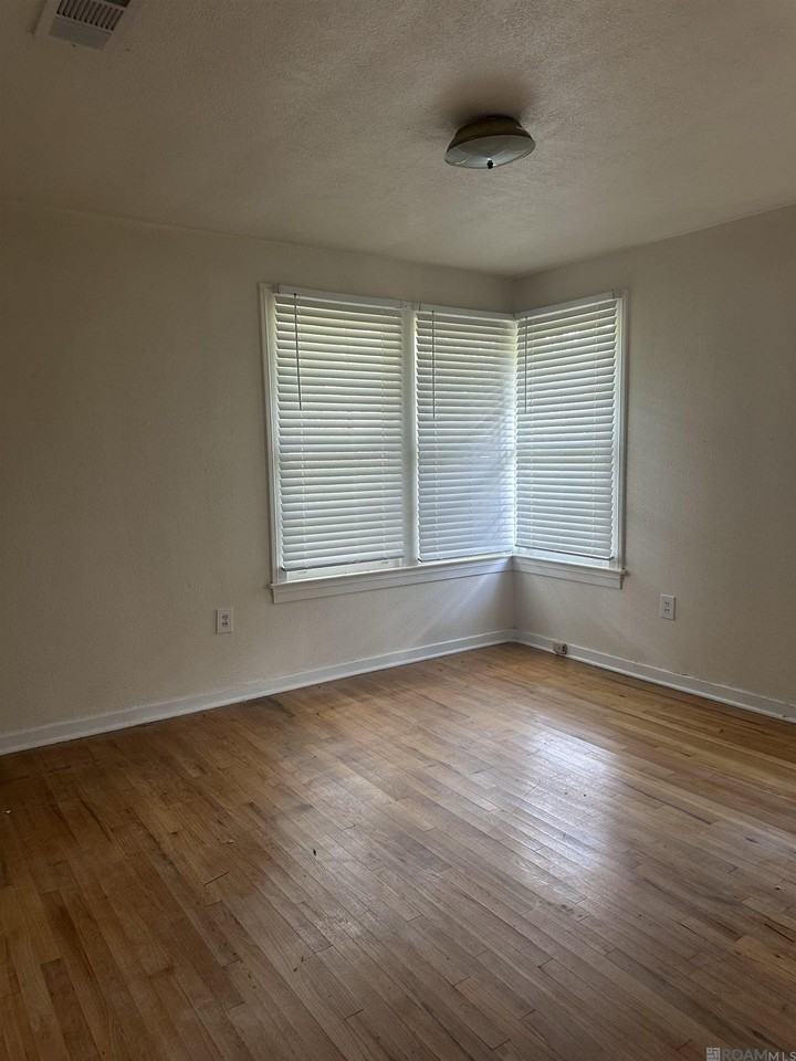 9161 Meadowood St - Photo 6 of 15